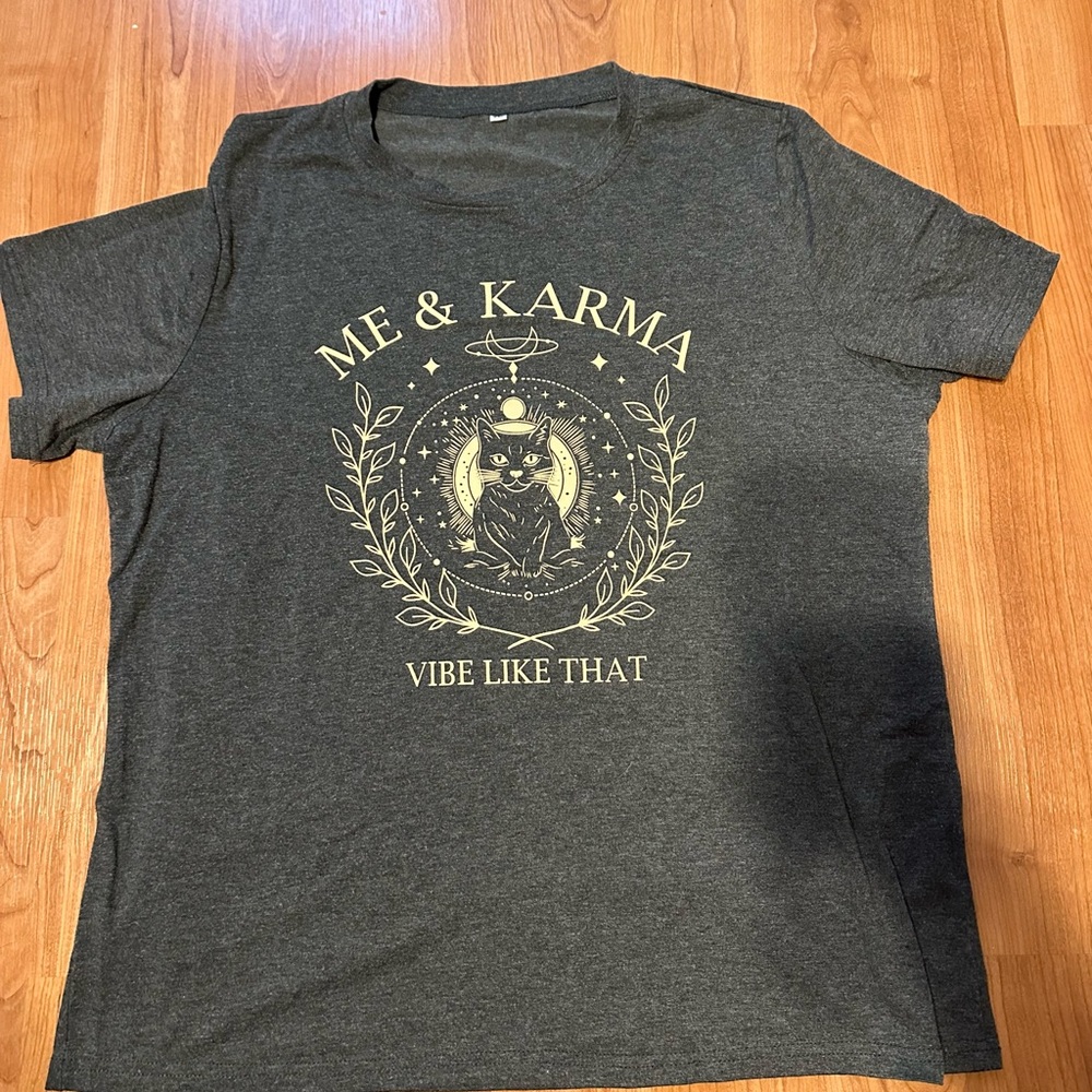 Gray Graphic Tee with Gold Print